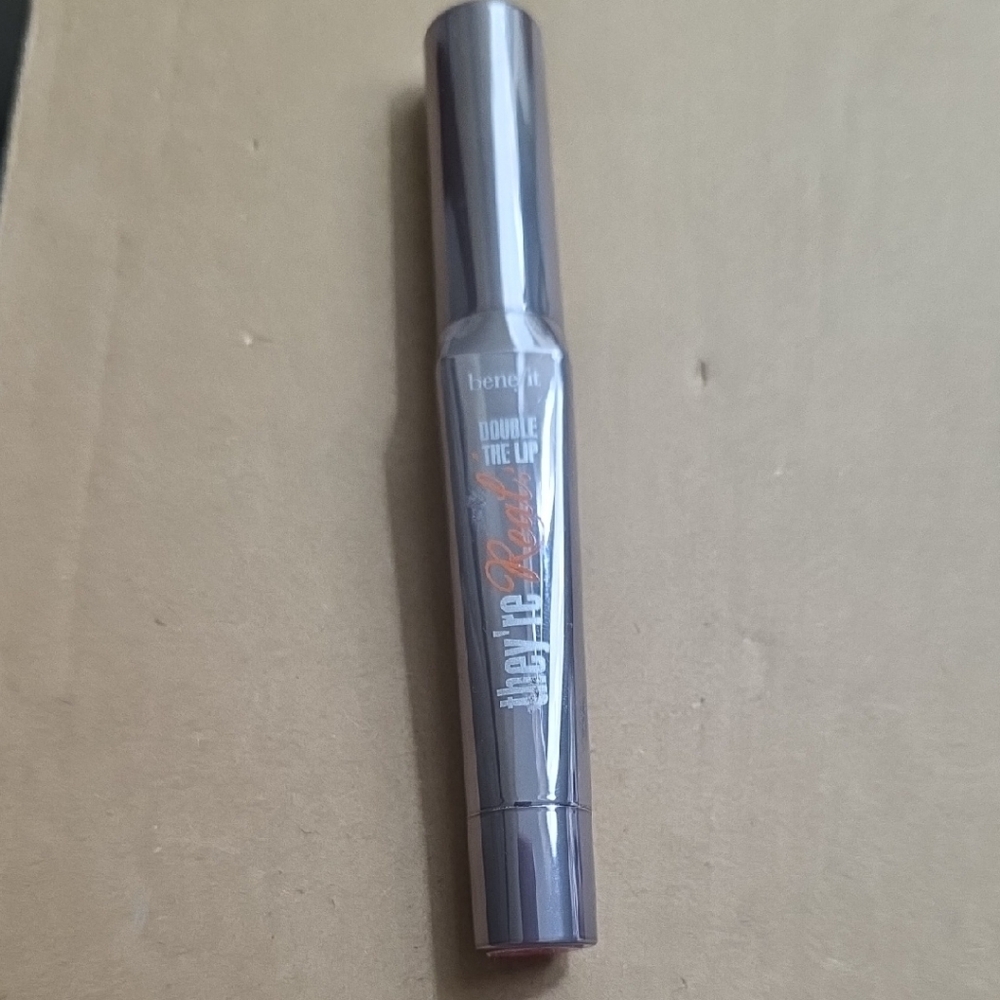 🌴 Benefit Double The Lip in Fuschia Fever Beyond Sexy Lipstick & Liner In 1 New